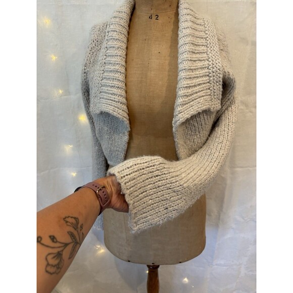 Free People Cream Wool Blend Cropped Cardigan (S) - Picture 2 of 6